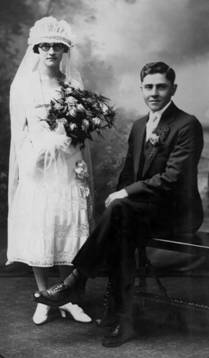 MB-11 - Ervin and Leta Quanz Wedding - Sep 29, 1926.jpg